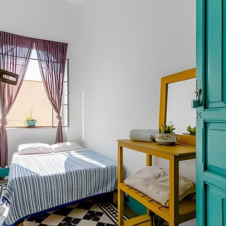 1 Guadalajara Corazon Del Centro Historico Hospedate En Una Casa Antigua En Una Habitacion Sencilla Con Areas Comunes Y Banos Compartidas Dış mekan fotoğraf