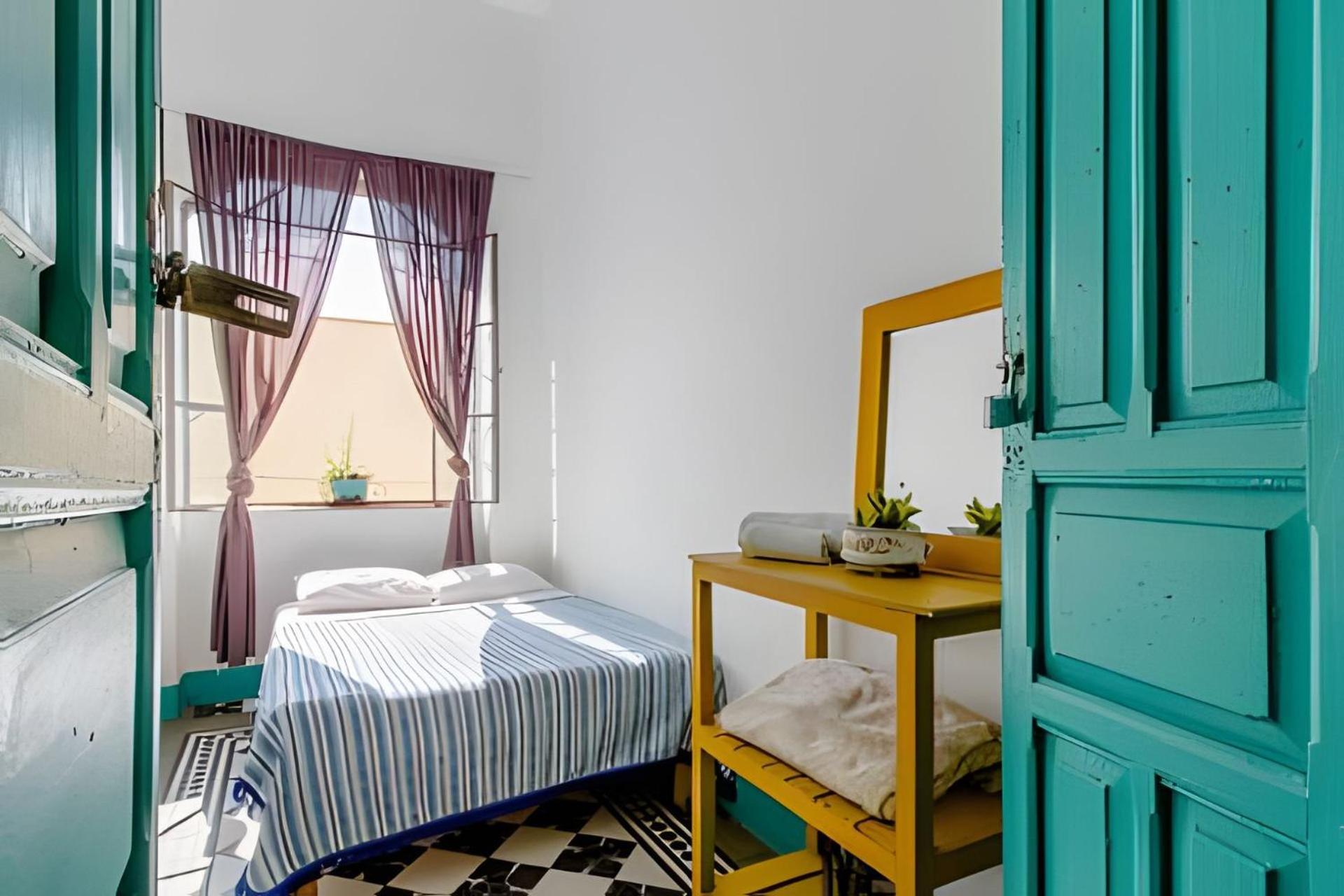 1 Guadalajara Corazon Del Centro Historico Hospedate En Una Casa Antigua En Una Habitacion Sencilla Con Areas Comunes Y Banos Compartidas Dış mekan fotoğraf