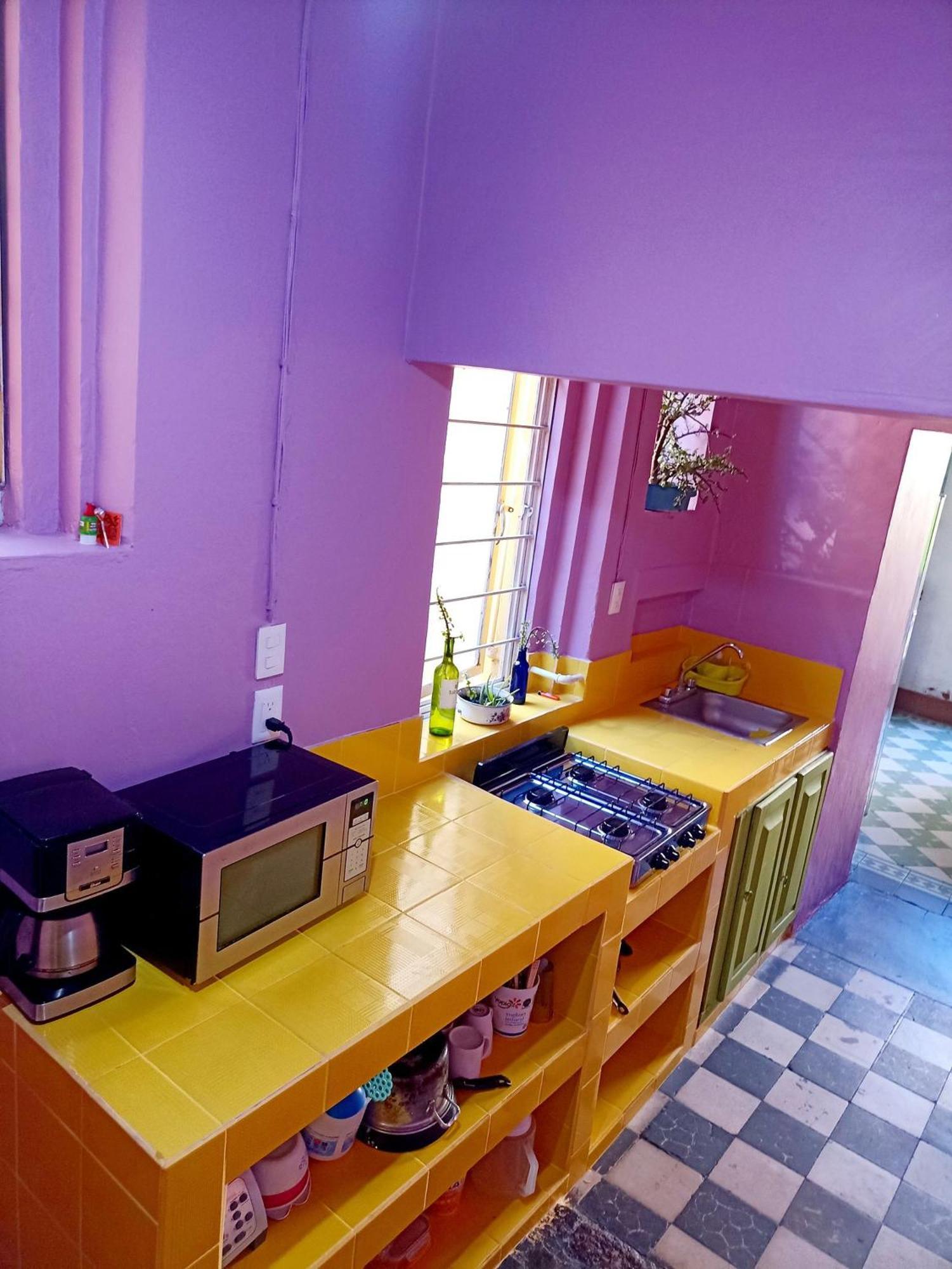1 Guadalajara Corazon Del Centro Historico Hospedate En Una Casa Antigua En Una Habitacion Sencilla Con Areas Comunes Y Banos Compartidas Dış mekan fotoğraf